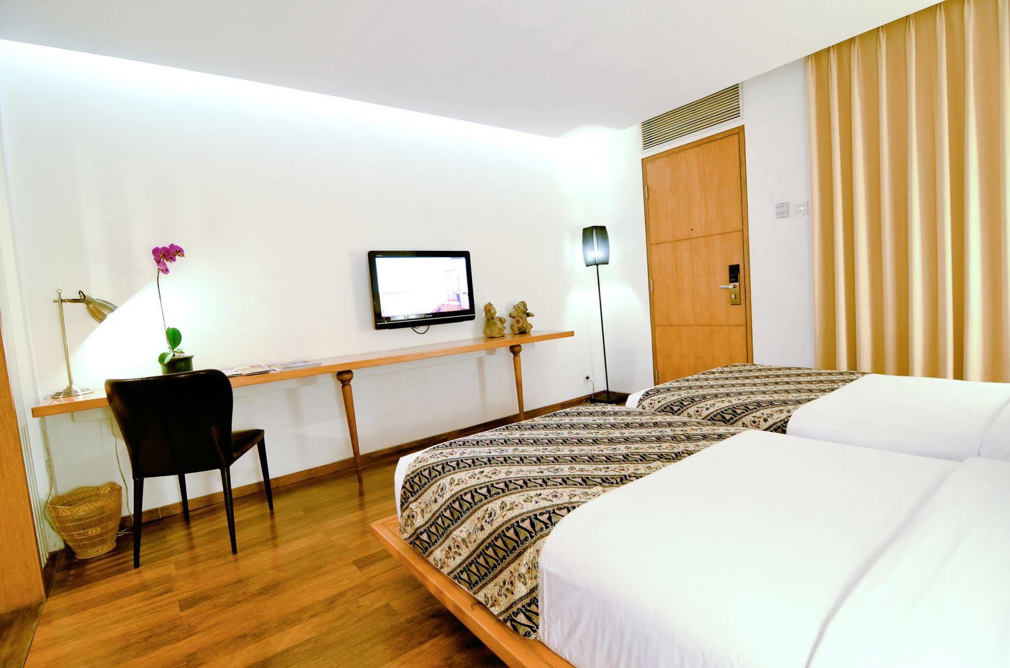 Gumilang Regency Hotel Bandung Ngoại thất bức ảnh