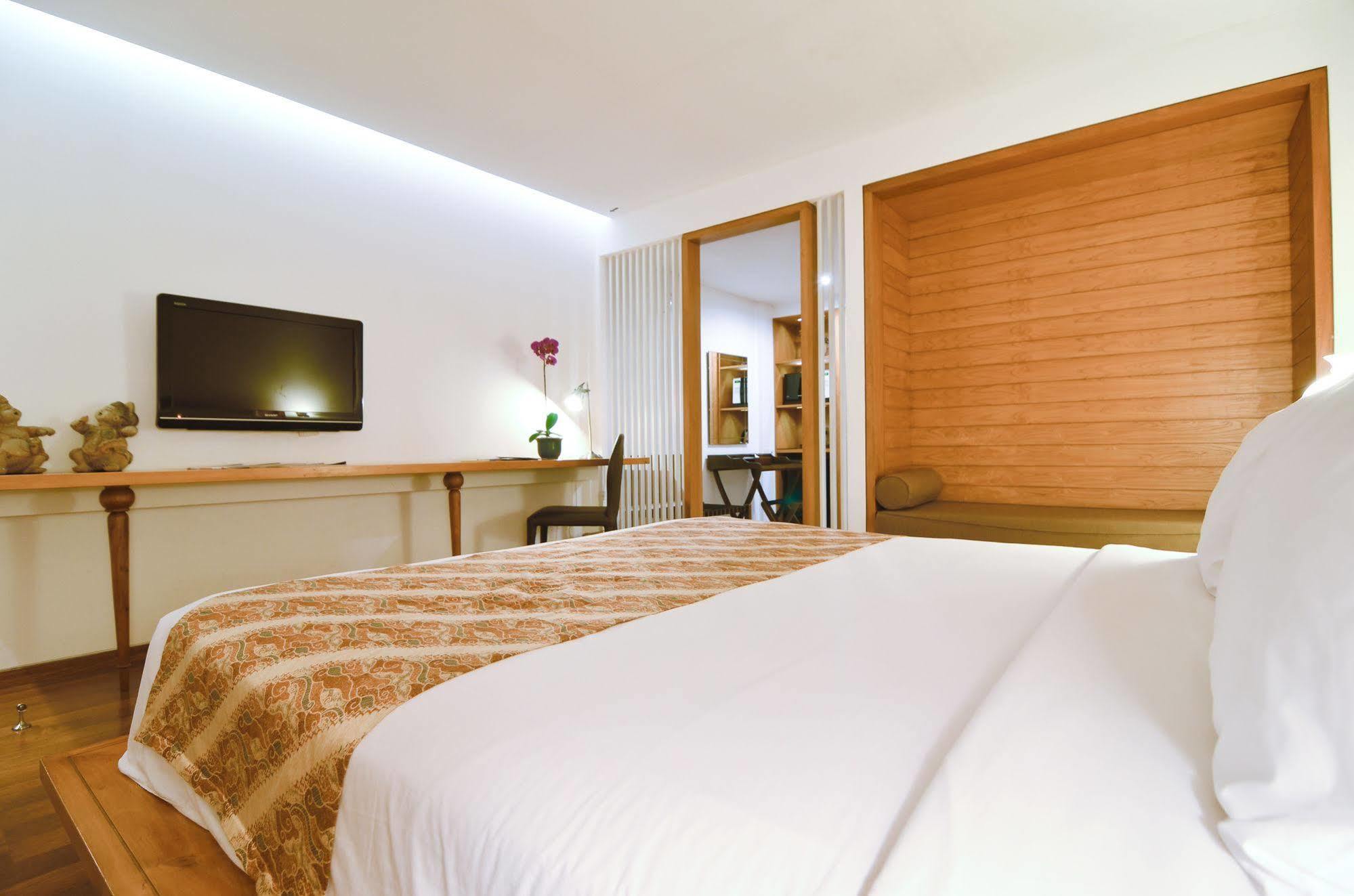 Gumilang Regency Hotel Bandung Ngoại thất bức ảnh