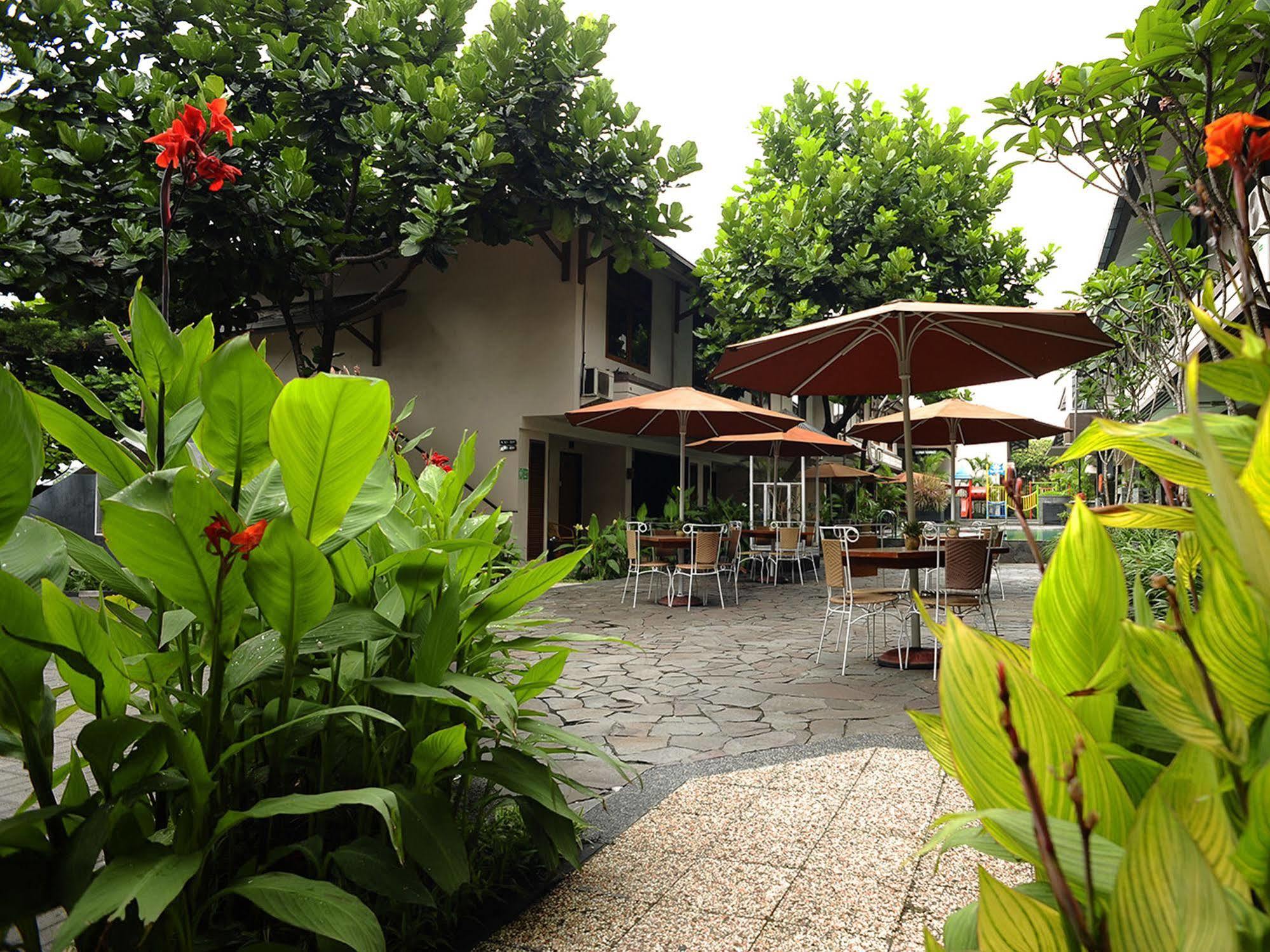 Gumilang Regency Hotel Bandung Ngoại thất bức ảnh