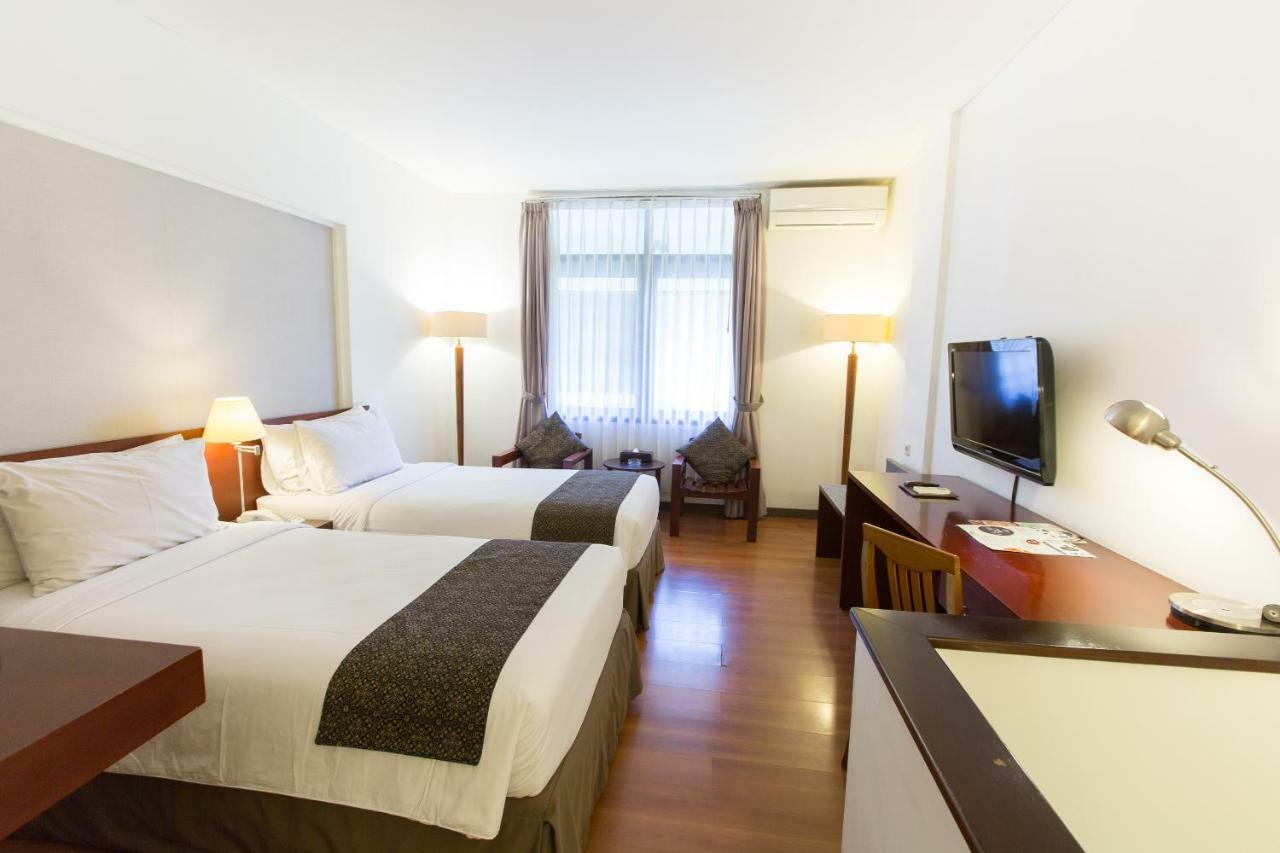 Gumilang Regency Hotel Bandung Ngoại thất bức ảnh